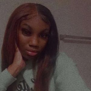 Meet your Posher, Leah